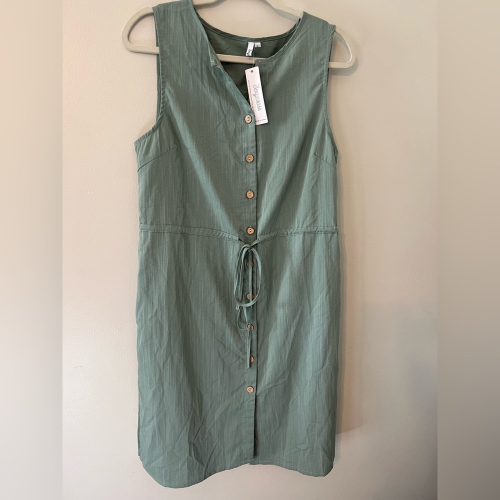 Dress - Picture 4 of 4